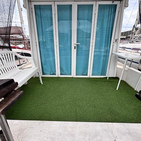 فندق Wonderful Boat For Families And Friends سان أدريان دي بيزوس المظهر الخارجي الصورة