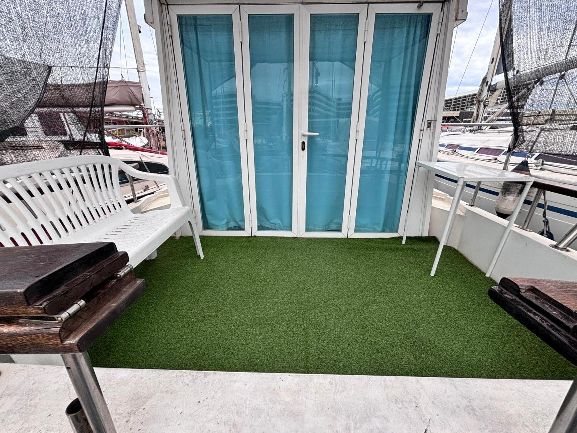 فندق Wonderful Boat For Families And Friends سان أدريان دي بيزوس المظهر الخارجي الصورة