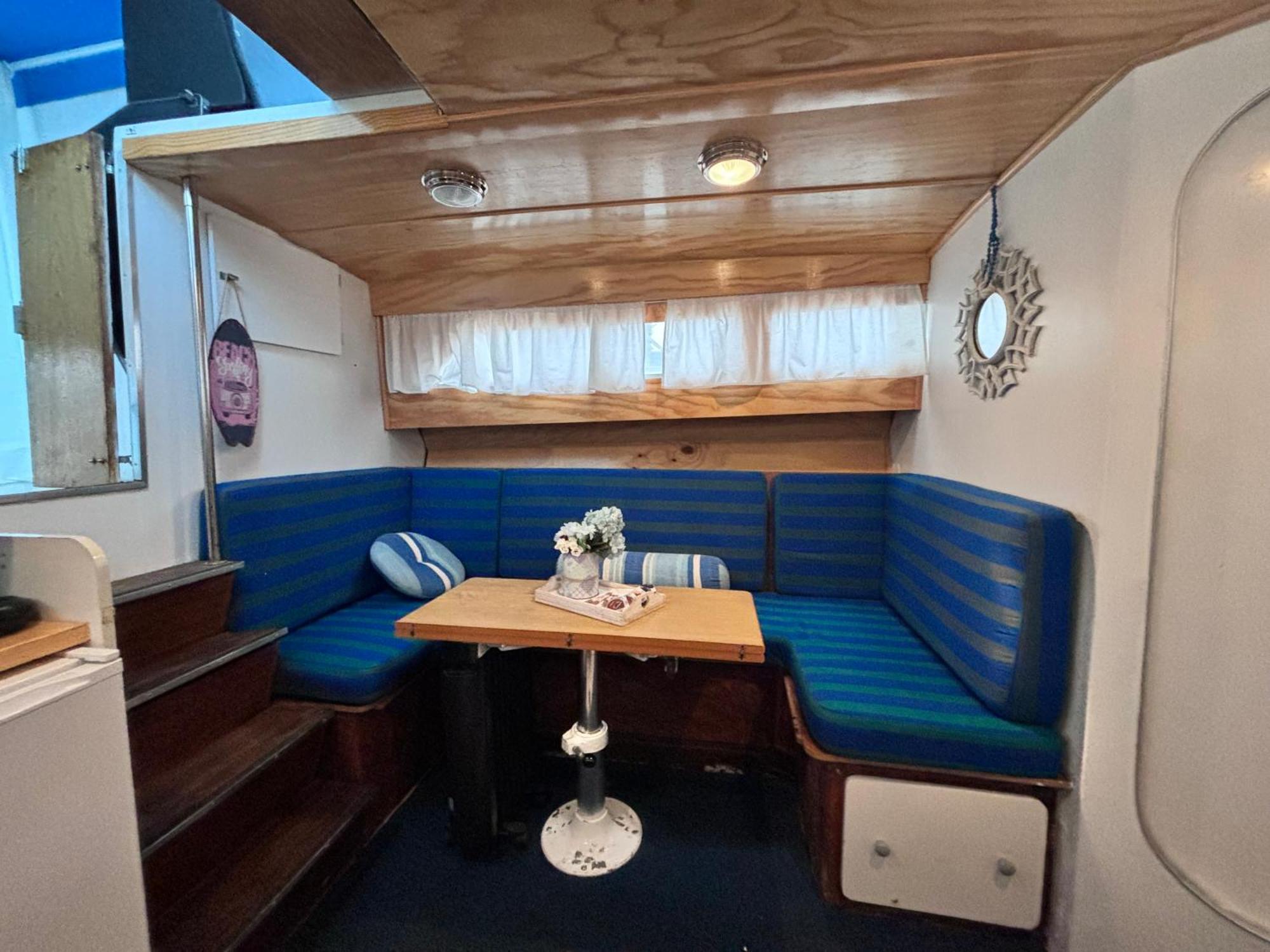 فندق Wonderful Boat For Families And Friends سان أدريان دي بيزوس المظهر الخارجي الصورة