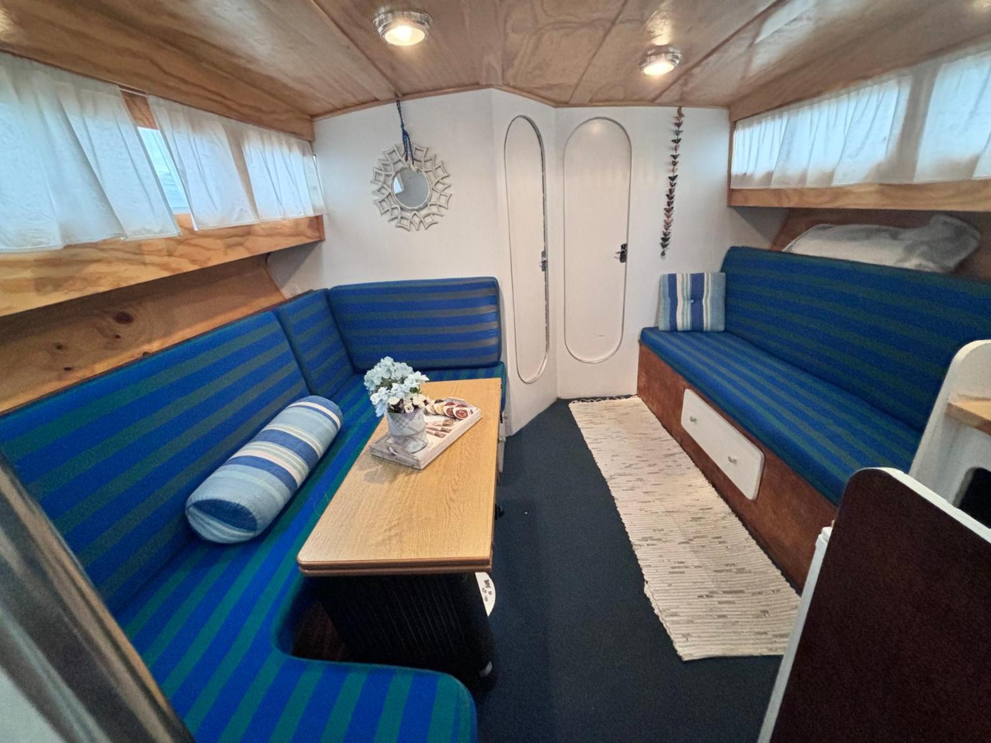 فندق Wonderful Boat For Families And Friends سان أدريان دي بيزوس المظهر الخارجي الصورة